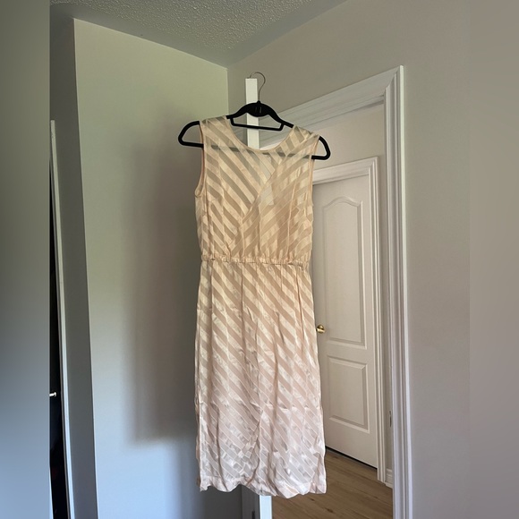 Sandro pink midi dress - Picture 2 of 2